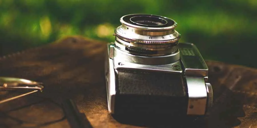 Digital Versus Analogue Photography For Ghost Hunts Digital Versus Analogue Photography For Ghost Hunts