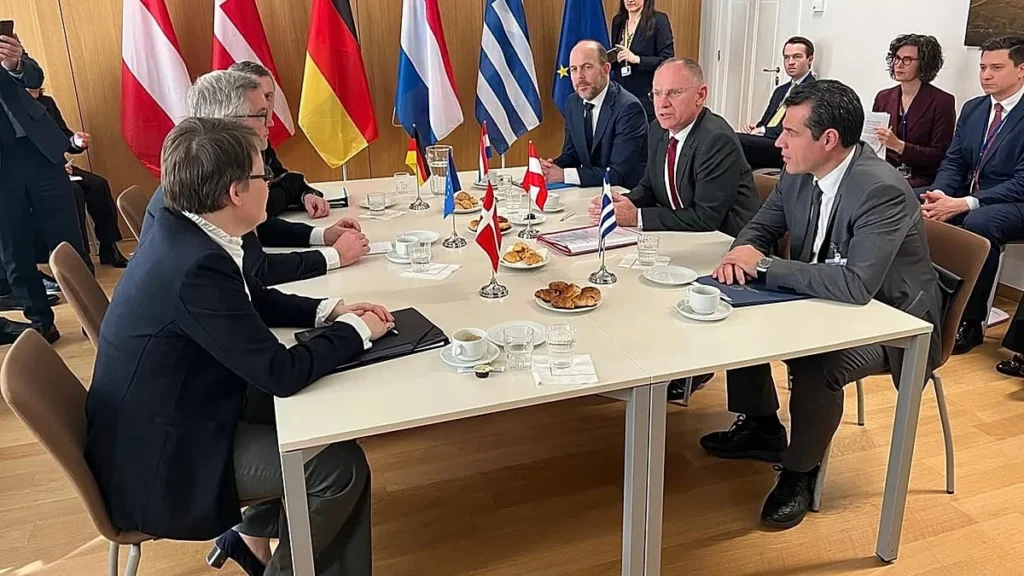Öt EU-ország közös menedékhálója: migráns
