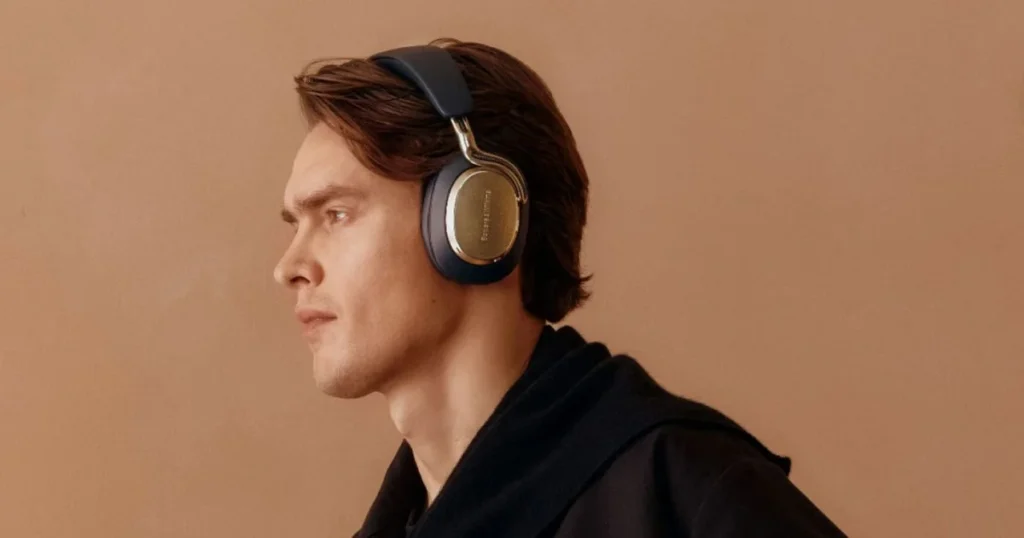 Bowers & Wilkins: új színek a Px8 S2, Px7 S3 és Pi8 Bowers & Wilkins: új színek a Px8 S2, Px7 S3 és Pi8