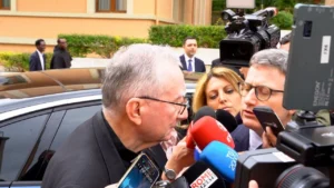 Parolin: A Vatikán békében és leszerelésben szilárd álláspontja