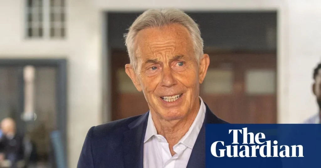 Tony Blair: Starmerék tolják le a net zérót, közeledjenek Trumphoz