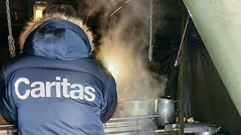 Ukrajna: a Caritas támogatja a menekülteket a belarusz határon