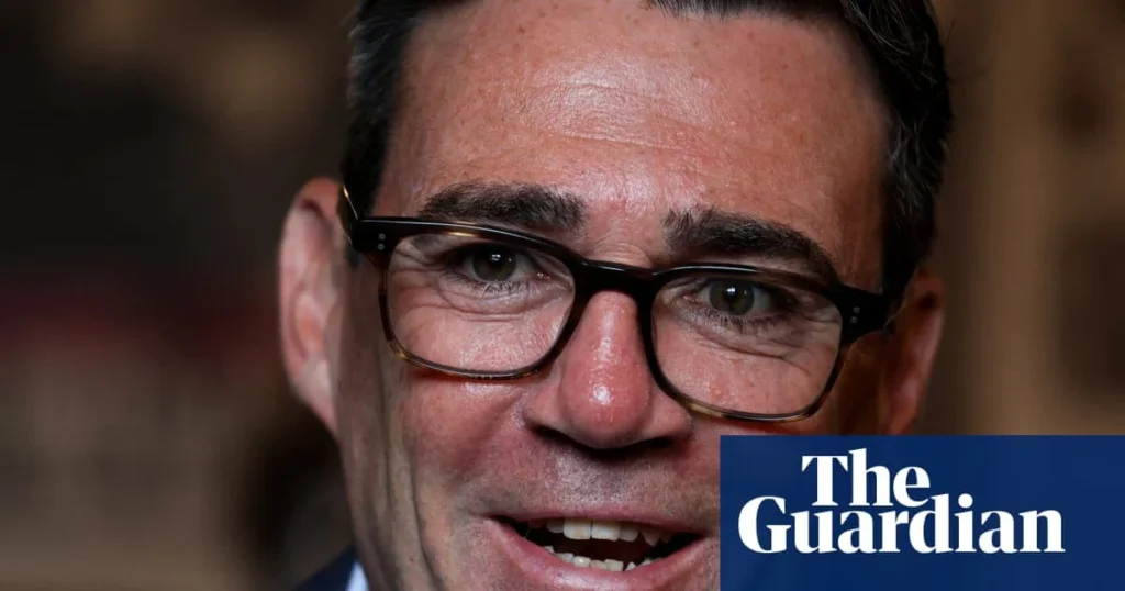 Burnham kihátrált az 500 ezer fontos politikai adományplafon mögül?
