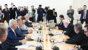 Gallagher érsek: A Szentszék a békében hívő diplomáciát folytat