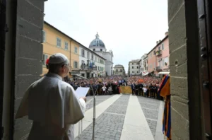 XIV. Leó pápa Castel Gandolfóban ünnepli Nagyboldogasszonyt