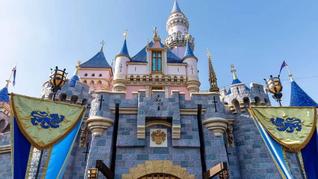 Új Disney parképítő játék készülhet a Planet Coaster fejlesztőitől Új Disney parképítő játék készülhet a Planet Coaster fejlesztőitől