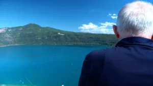 Castel Gandolfo: a pápák nyári rezidenciájának titkai és öröksége
