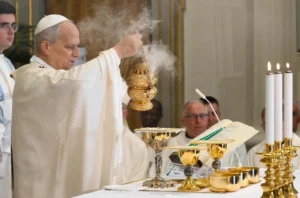XIV. Leó pápa: így újítja meg a liturgia a keresztény beavatást