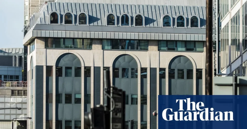 Londoni iroda, üres dobozok és az egymilliárd fontos adókiskapu Londoni iroda, üres dobozok és az egymilliárd fontos adókiskapu
